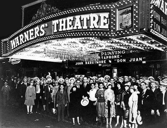 A crowd in New York on August 6th 1926 queuing to see Don Juan A crowd in New York on August 6th 1926 queuing to see Don Juan