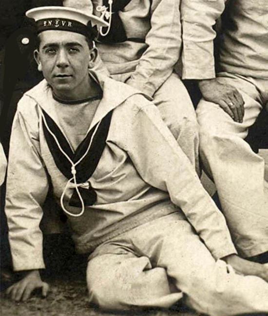 Herbert Mundin served in the Royal Navy during the 1st World War and became a wireless operator Herbert Mundin served in the Royal Navy during the 1st World War and became a wireless operator