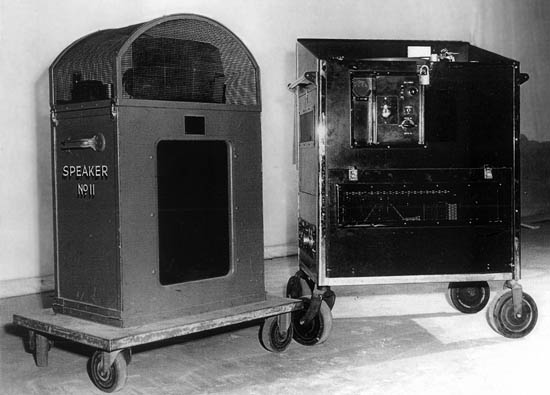 This picture taken in 1946 shows the playback system with turntable that was then in use at Warner Brothers This picture taken in 1946 shows the playback system with turntable that was then in use at Warners'